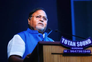 education minister said, colleges can't stop paying allowences to para teachers in kolkata