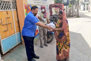 Rajya Sabha MP Vivek Thakur got relief material distributed