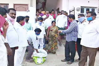 Corporators who distribute food packets at khammam city