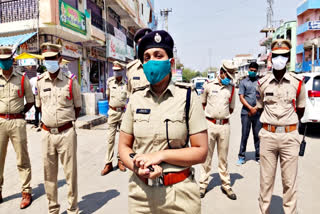 All people have to cooperate with the lockdown at gadwal