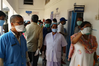 the-nurse-working-in-ramganj-was-prevented-by-the-mohalla-residents-from-coming-home