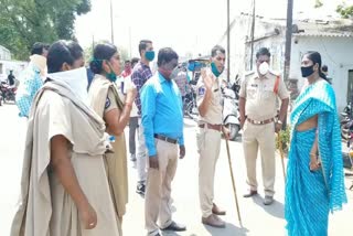 thahasildar and si inspection lock down implementation in kagajnagar