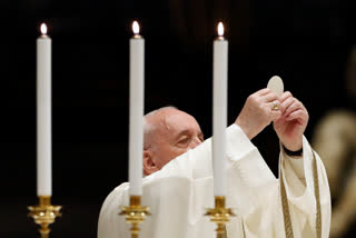 Pope celebrates joy of Easter amid sorrow of virus, alone