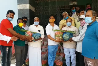 essential goods distribution to journalist in urvakonda