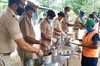 virudunagar police honored sanitary workers