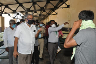 Minister Suresh Kumar visit to Silk Market