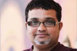 Director Ravi jadhav clean roof in lockdown, share video