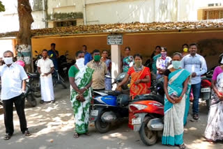 Parents given petition to Karaikal collector to rescue their children from mathyapradesh