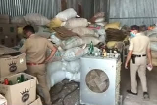 Police take action against illegal liqure stock in Dhle