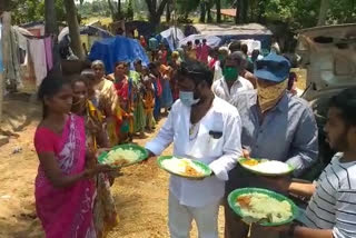 kadali brothers doing food donate for poor people