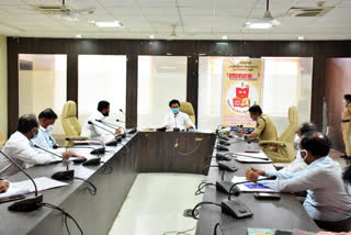 amit-deshmukh-meeting-with-collector-in-latur