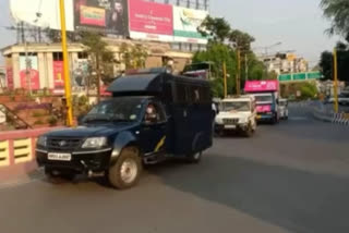 Police takes out flag march