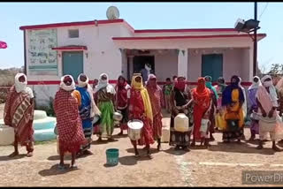 Water crisis deepens in bharoti village dindori