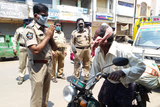 Jangareddigudem policemen bowing to people