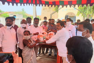 CONGRESS LEADERS DISTRIBITED GROCERIES IN VELDHANDA VILLAGE