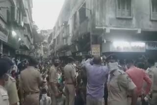 hundreds-of-diamond-workers-gathered-near-varacha-road-in-surat-city-of-gujarat-cisf-and-police-lathicharged-on-them