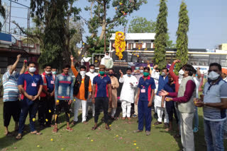 BJP's public representatives gathered during lockdown to celebrate Dr. Bhimrao Ambedkar Jayanti