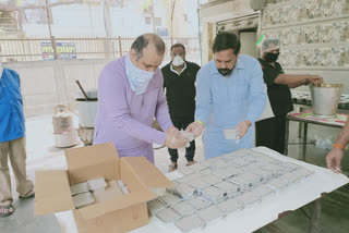 Mahesh Giri gave shramdaan