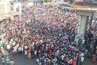 Migrant Workers Protest at Mumbai