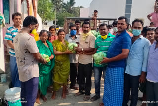 Distribution of vegetable to the poor in Singupuram