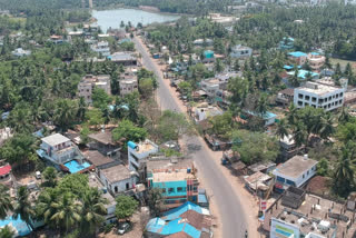 నిర్మానుష్యంగా మారిన  ముమ్మిడివరం .