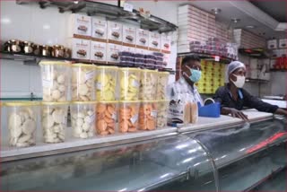 bakeries reopens in tamilnadu during curfew period