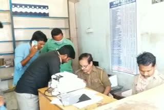 excise officers raids on liquor shops in srikakulam dst rajam