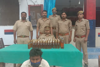 पुलिस की गिरफ्त में आरोपी