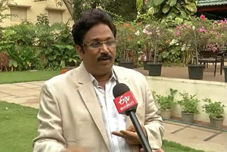 etv bharat interview with State IT industry consultant Naresh Kumar on the survival of the IT sector in crisis due to corona