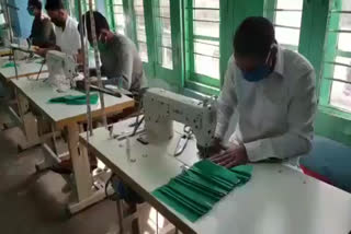 prisoner of Central Jail Nahan are making masks