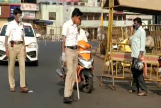 Hubli people ignoring Lockdown