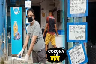 man distributing free drinking water