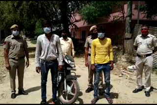 Delhi Police arrested two thieves