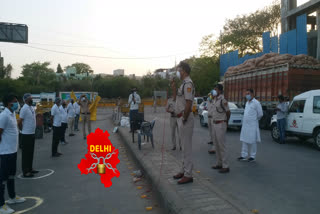 Corona volunteers made by police of  Amar Colony police station