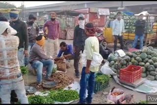 Vegetable traders upset due to lock down in jabalpur