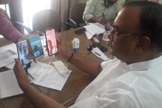 agra mayor video conferencing with councilors