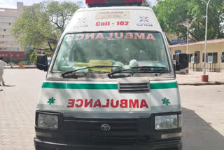 Gurugram Police  Haryana  Lockdown  COVID 19  Novel Coronavirus  Checkpost  Ambulances  Fake Prescriptions  ലോക് ഡൗണ്‍  അതിര്‍ത്തി  ആംബുലന്‍സ്  പഞ്ചാബ്  ഹരിയാന  അറസ്റ്റ്