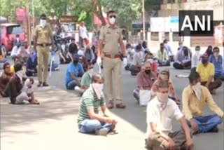 Pune made to sit for 4 hours for defying lockdown norm