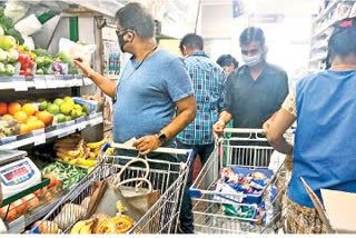 NO PRECAUTIONS FOR CORONA IN SUPER MARKETS