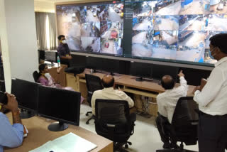 DC  visited the Control Room to ascertain the situation in Hubli city