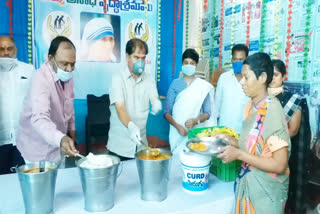 telangana Chief whip vinay bhaskar Annadanam at hanamkonda