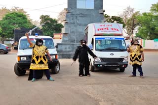 municipality-employees-gave-corona-prevention-messages-in-balod