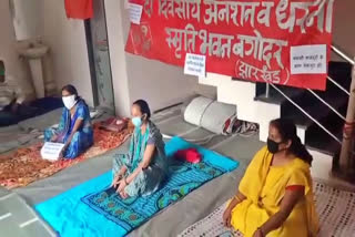 cpim two-day movement for  stranded migrant laborers started today