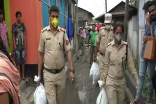 hajo police give poor famaliy food