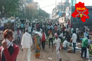 crowd in ajadpur vegetables market