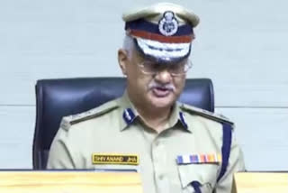 gujarat policemen will be given PPE kit in view of coronavirus said dgp shivanand jha