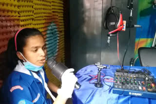 youngest-news-reader-of-hello-moginand-radio-station-in-himachal-pradesh