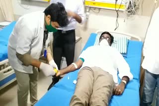 tranceport minister puvvad ajay kumar blood dontion in kammam