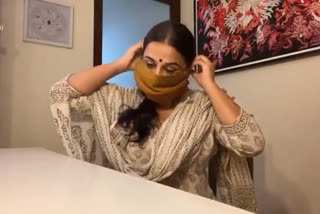 vidya balan makes mask from blouse piece