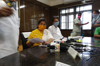 minister Shashikala jolle